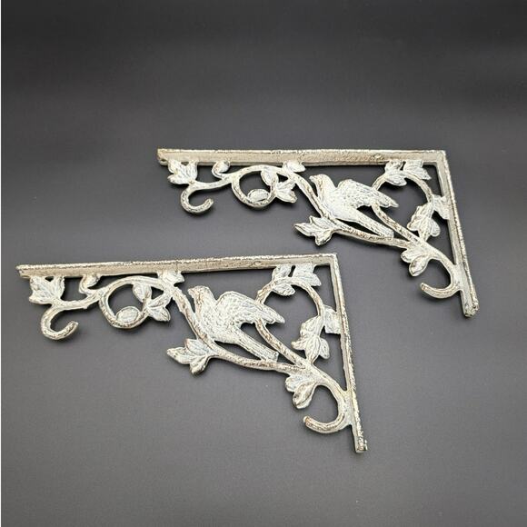 Metal Shelf Brackets Corbels Birds Off White Architectural Cottage Rustic READ - Picture 1 of 12